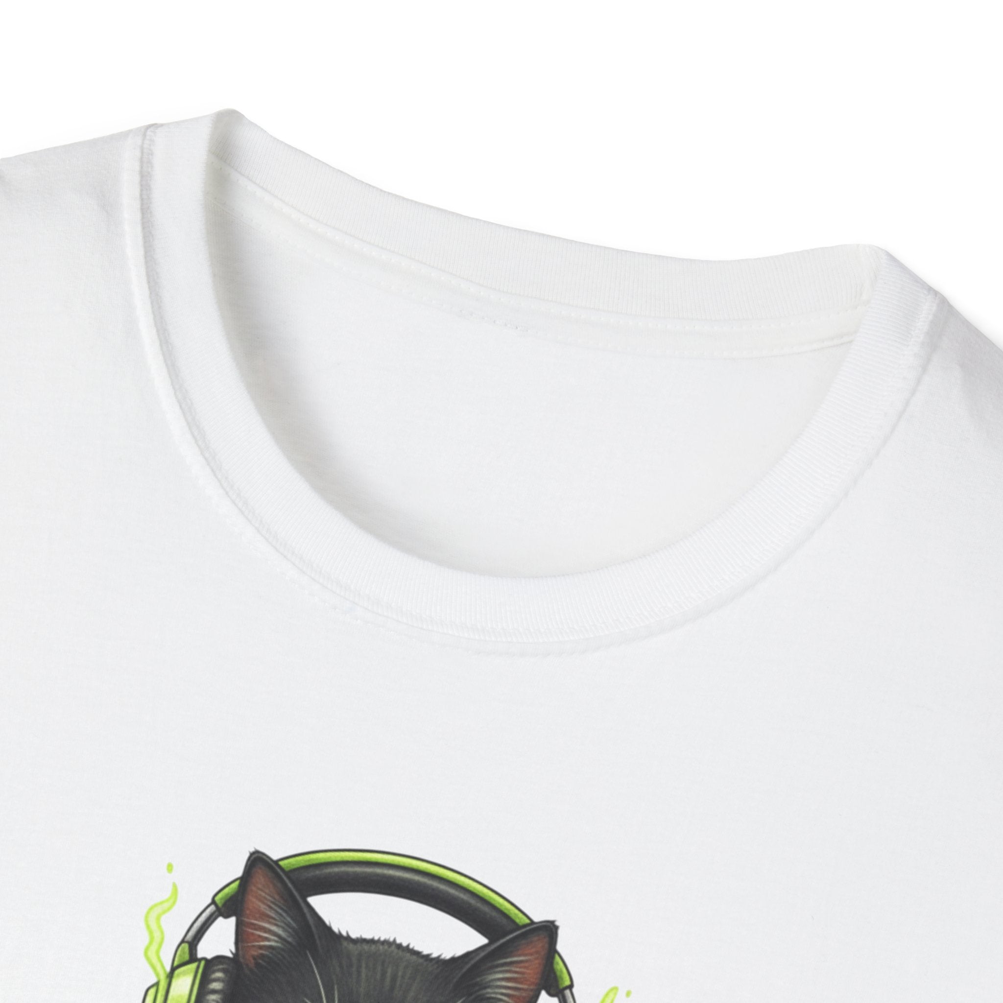 Cute Gamer Cat - T-Shirt